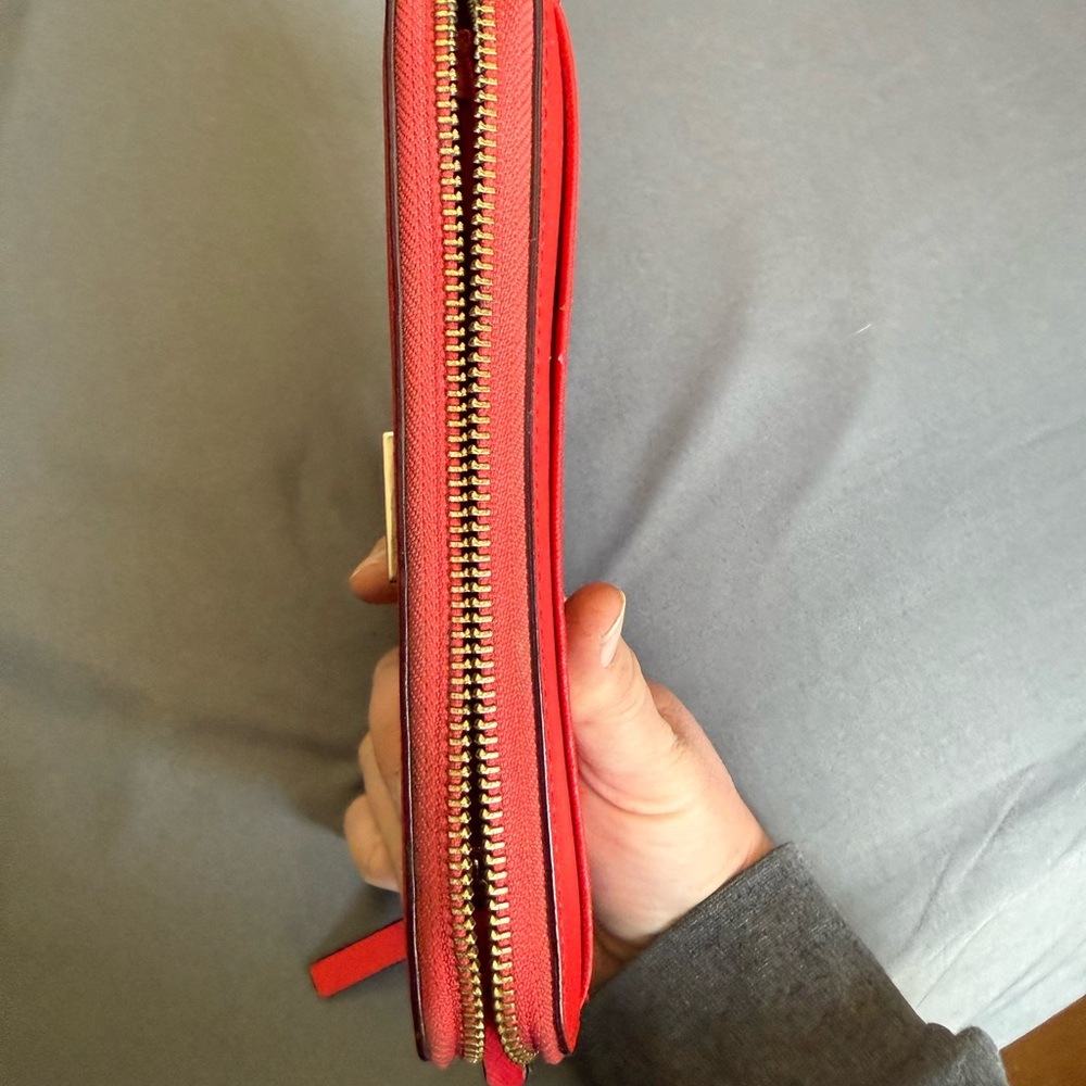 Kate Spade Wallet - Picture 9 of 11